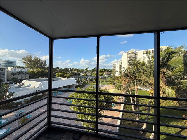 20400 W Country Club Dr 412, Aventura, FL 33180