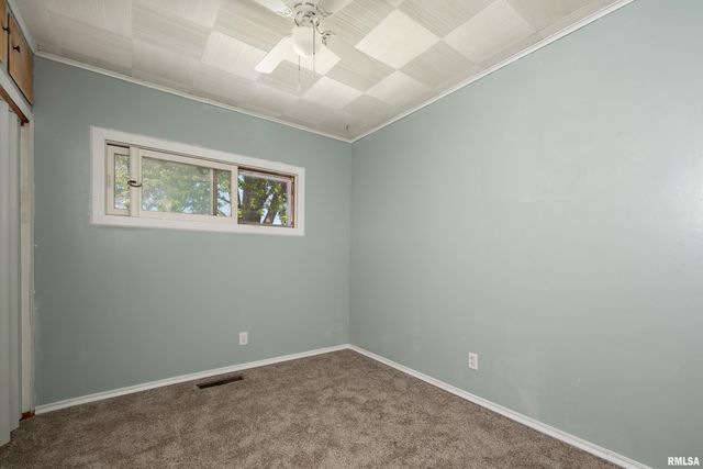 111 E 2ND Street, Coal Valley, IL 61240