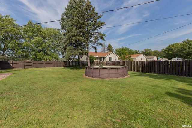 111 E 2ND Street, Coal Valley, IL 61240