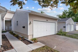 3461 CEDARVIEW Court, Bettendorf, IA 52722