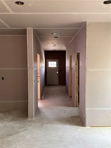 10 College Hill, Warwick, RI 02886