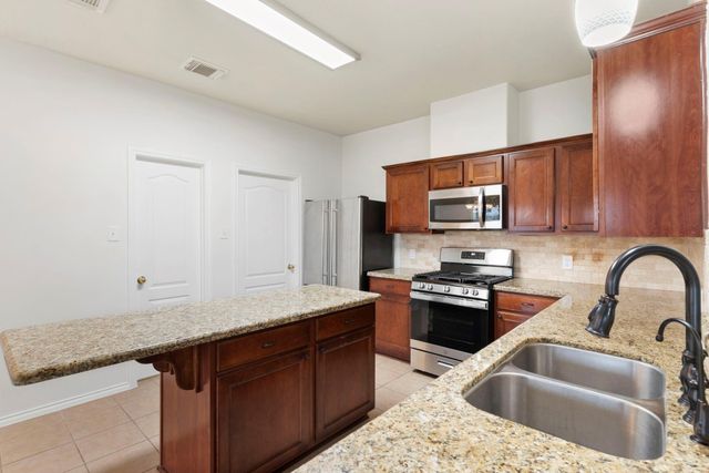 20315 Mammoth Falls Drive, Tomball, TX 77375