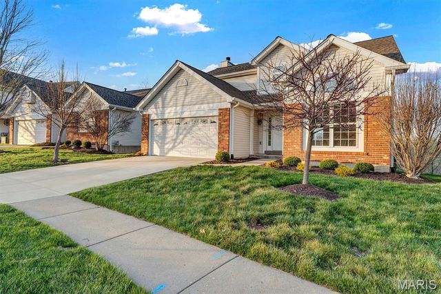 679 Bluffs View Court, Eureka, MO 63025