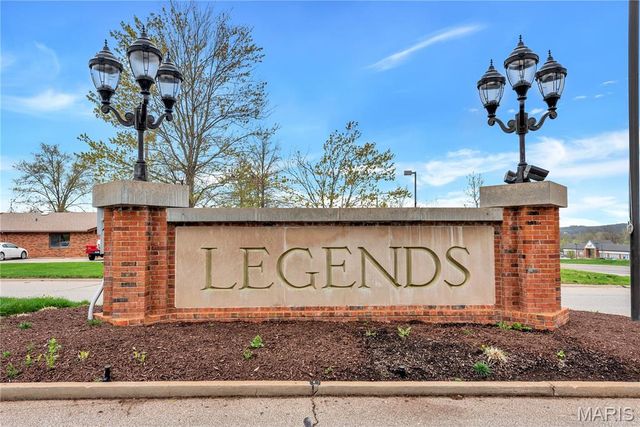 679 Bluffs View Court, Eureka, MO 63025