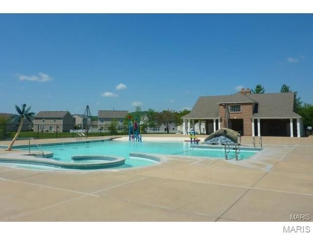 679 Bluffs View Court, Eureka, MO 63025