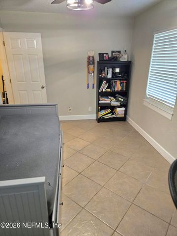 615 LUNA Court, Jacksonville, FL 32205