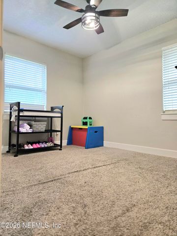 615 LUNA Court, Jacksonville, FL 32205