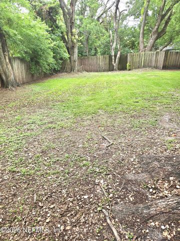 615 LUNA Court, Jacksonville, FL 32205