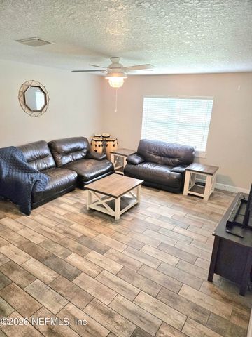 615 LUNA Court, Jacksonville, FL 32205