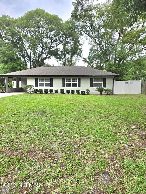 615 LUNA Court, Jacksonville, FL 32205