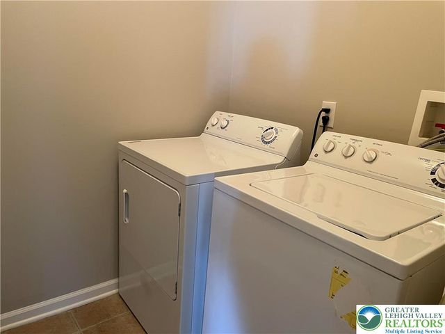 514 Waterford Terrace, Williams Twp, PA 18042