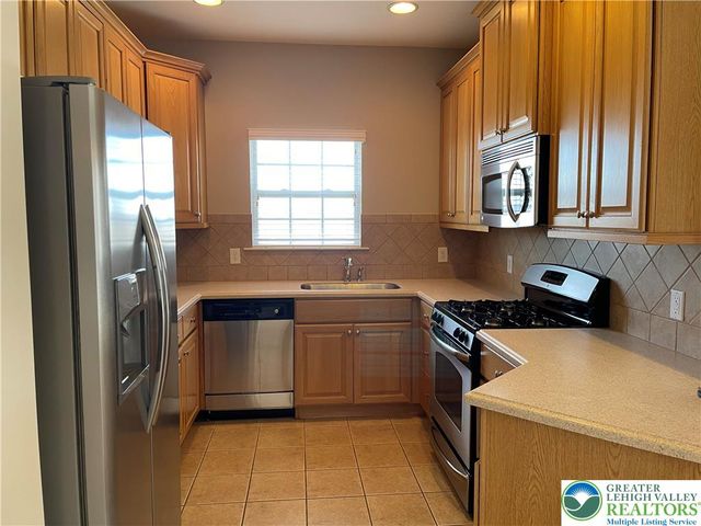 514 Waterford Terrace, Williams Twp, PA 18042