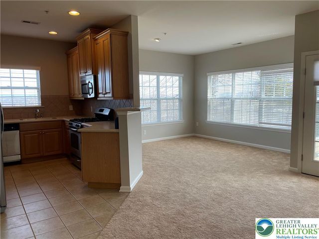 514 Waterford Terrace, Williams Twp, PA 18042