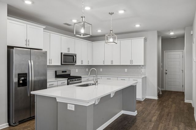 4165 Magnolia Farms Dr, Hermitage, TN 37076