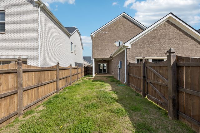 4165 Magnolia Farms Dr, Hermitage, TN 37076