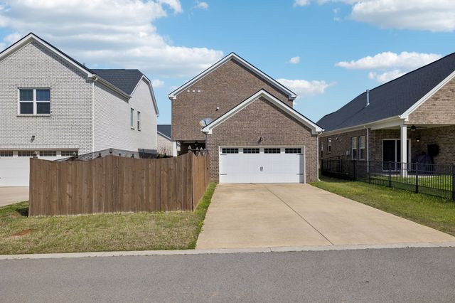 4165 Magnolia Farms Dr, Hermitage, TN 37076