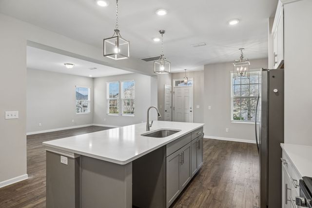 4165 Magnolia Farms Dr, Hermitage, TN 37076