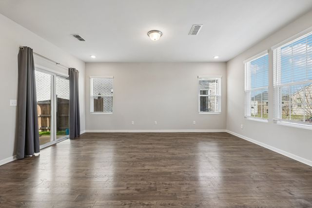 4165 Magnolia Farms Dr, Hermitage, TN 37076