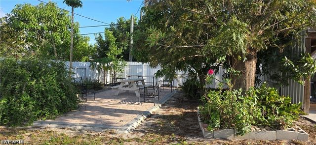 4148 23rd PL SW, Naples, FL 34116