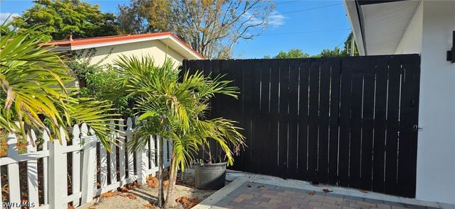 4148 23rd PL SW, Naples, FL 34116