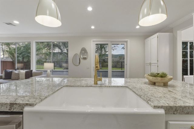 564 Golf Glen Dr, San Marcos, CA 92069