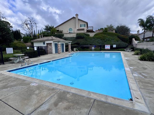 564 Golf Glen Dr, San Marcos, CA 92069