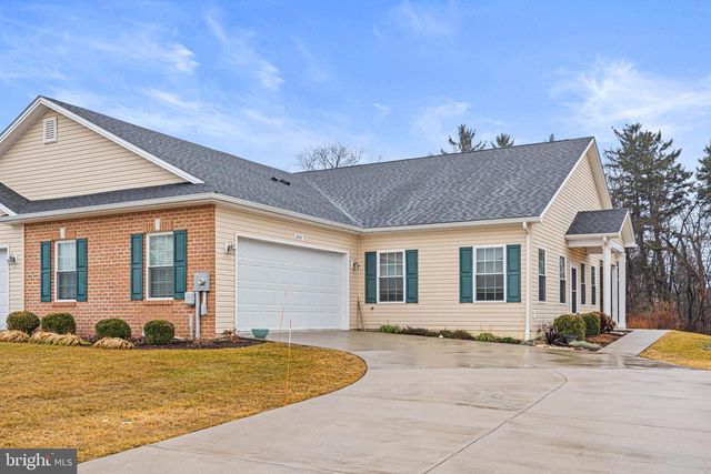 3243 PORTRAIT WAY, Chambersburg, PA 17201