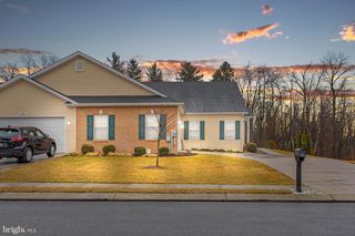 3243 PORTRAIT WAY, Chambersburg, PA 17201