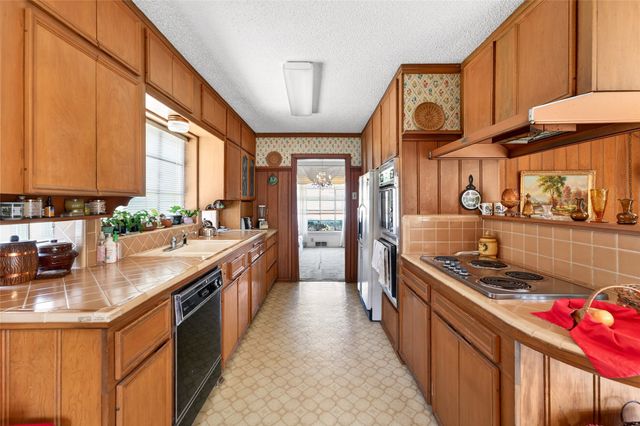 6615 Ridgemont Drive, Dallas, TX 75214