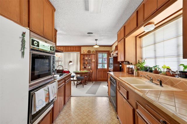 6615 Ridgemont Drive, Dallas, TX 75214