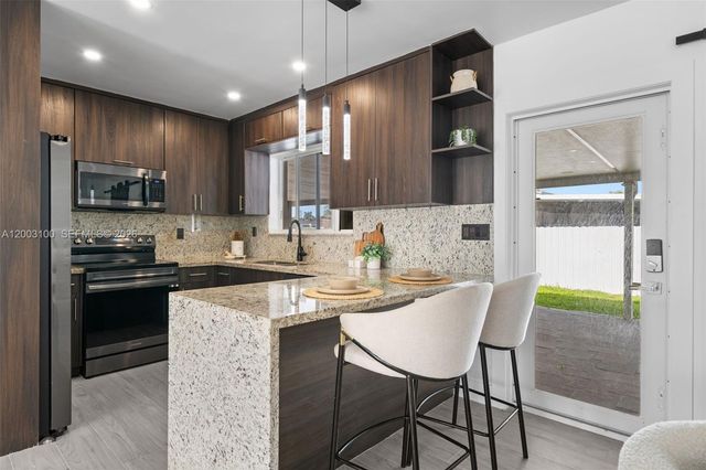 1000 NW 16th Ave, Homestead, FL 33030