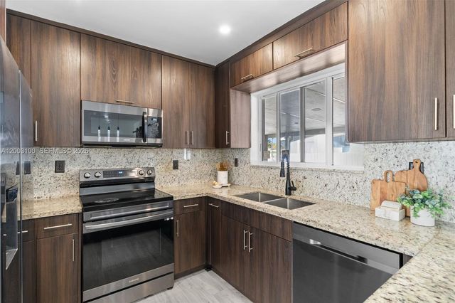 1000 NW 16th Ave, Homestead, FL 33030