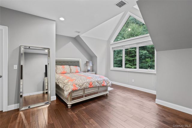 39 Julia Court, Mahopac, NY 10541