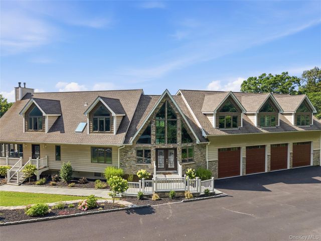 39 Julia Court, Mahopac, NY 10541