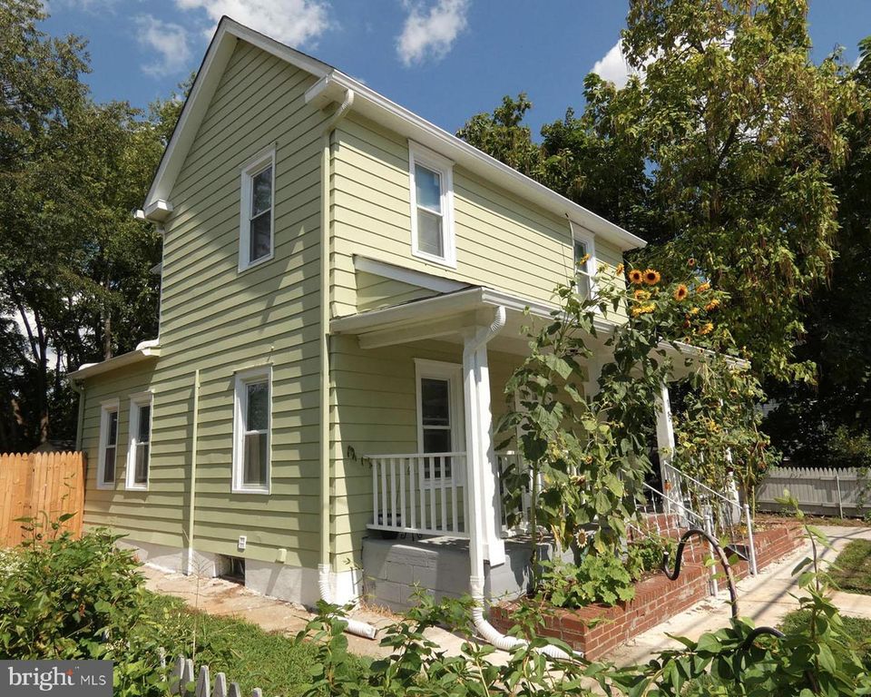 15 WALNUT ST, Penns Grove, NJ 08069