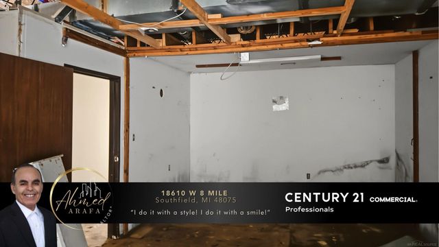 18610 W 8 MILE Road, Southfield, MI 48075