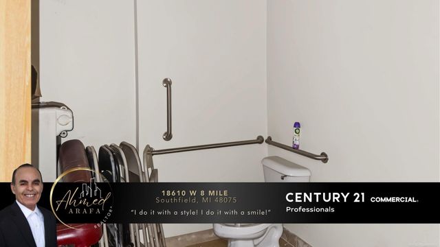 18610 W 8 MILE Road, Southfield, MI 48075