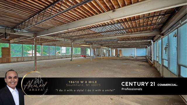 18610 W 8 MILE Road, Southfield, MI 48075
