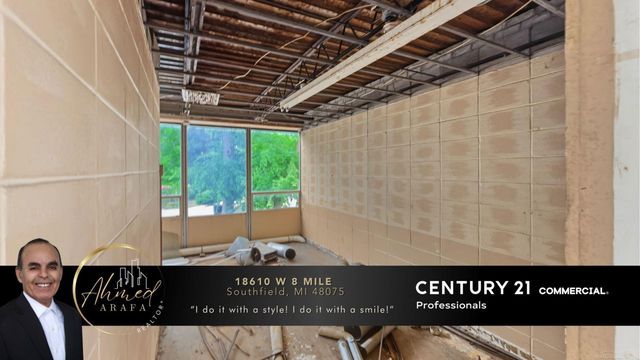 18610 W 8 MILE Road, Southfield, MI 48075