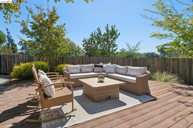 1321 Sunset Loop, Lafayette, CA 94549