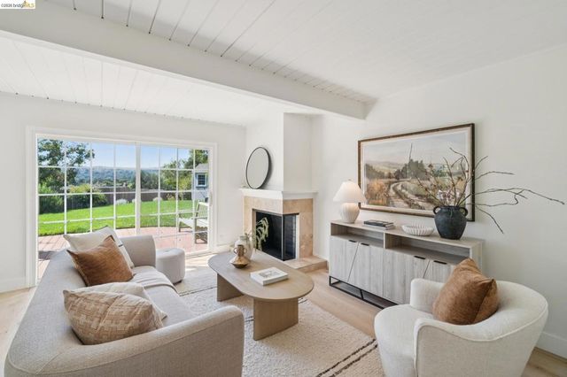 1321 Sunset Loop, Lafayette, CA 94549