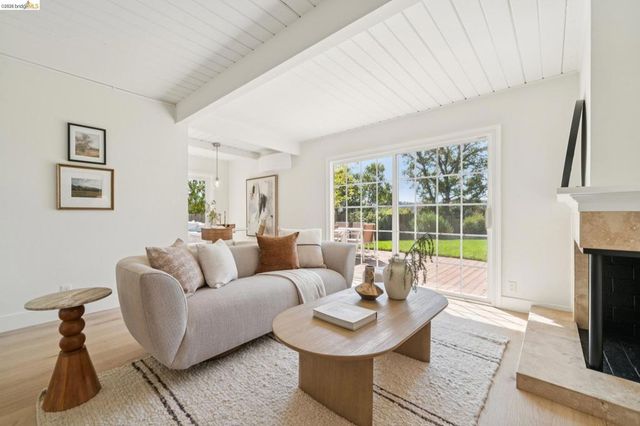 1321 Sunset Loop, Lafayette, CA 94549