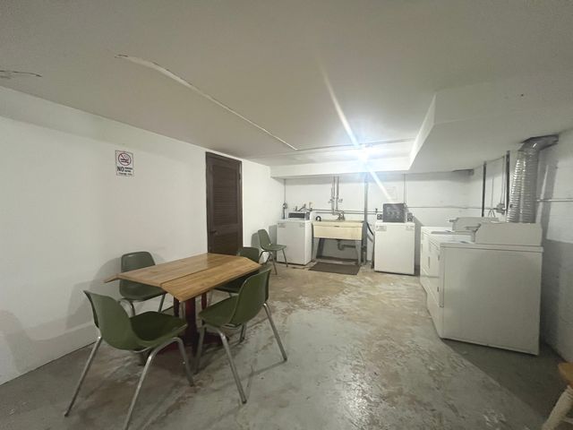 2728 W 87th Street 2A, Chicago, IL 60652