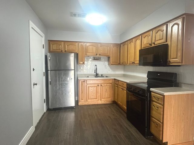 2728 W 87th Street 2A, Chicago, IL 60652