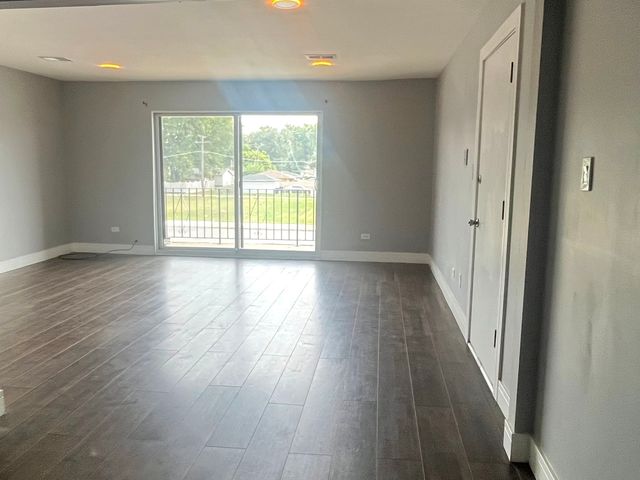 2728 W 87th Street 2A, Chicago, IL 60652