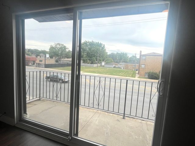 2728 W 87th Street 2A, Chicago, IL 60652