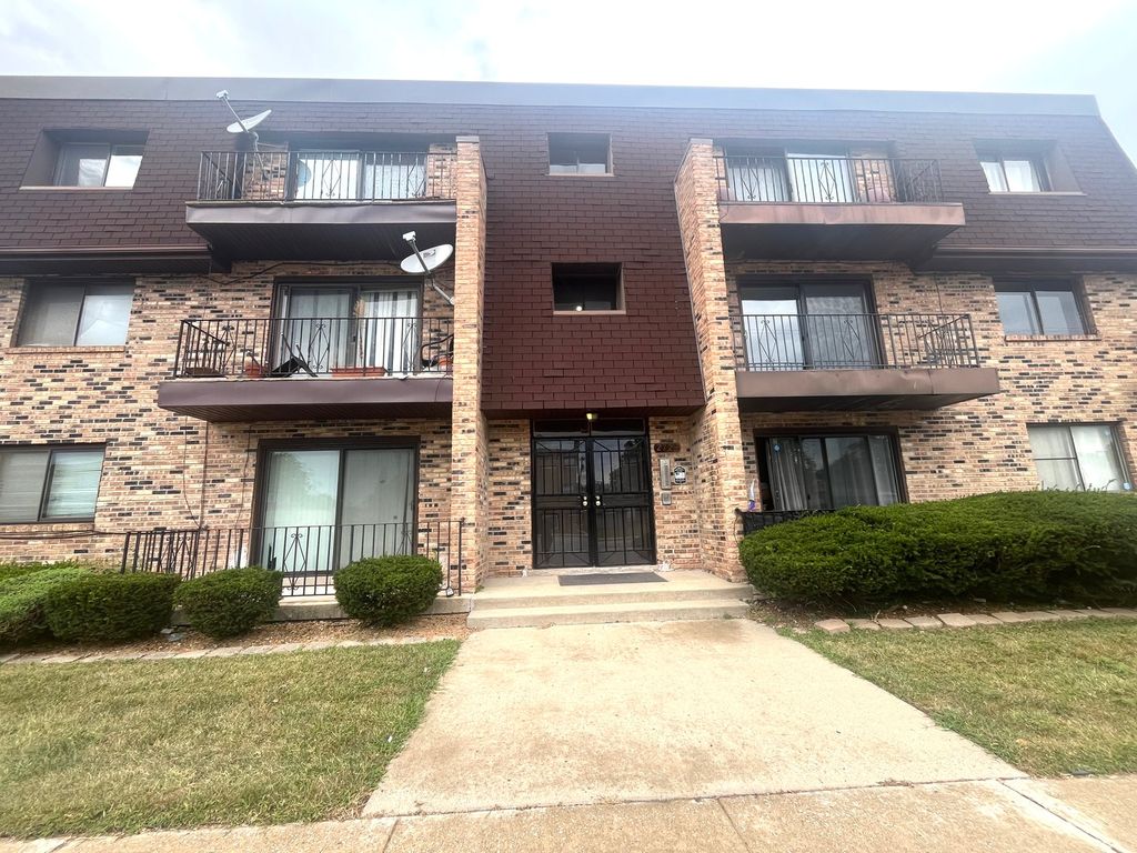 2728 W 87th Street 2A, Chicago, IL 60652