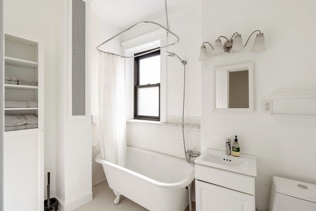 111 Jersey St 12, Boston, MA 02215