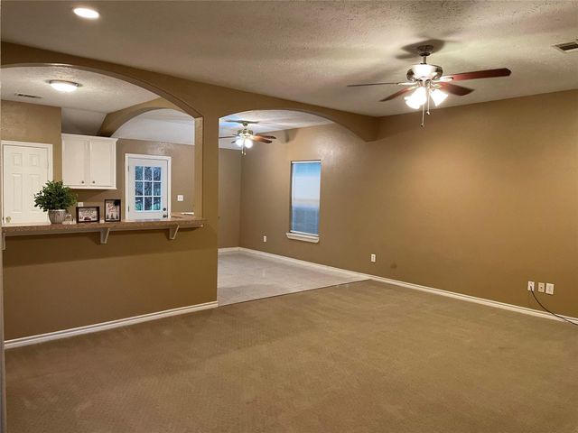 1499 E Dallas Street, Conroe, TX 77301