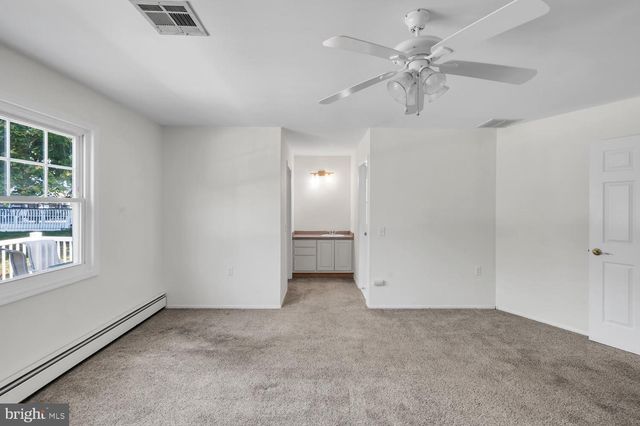 8 MANITOBA CT, Toms River, NJ 08757